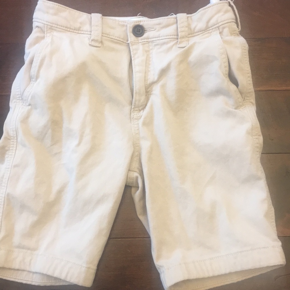 Abercrombie kids khaki straight leg shorts 11/12
